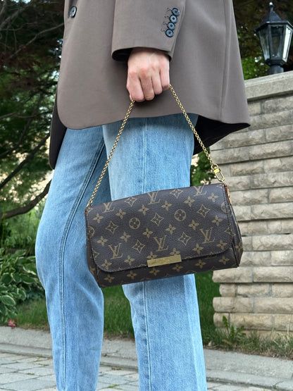 Louis Vuitton Monogram Favorite MM Shoulder Crossbody Bag