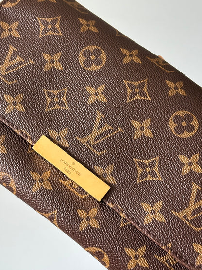 Louis Vuitton Monogram Favorite MM Shoulder Crossbody Bag