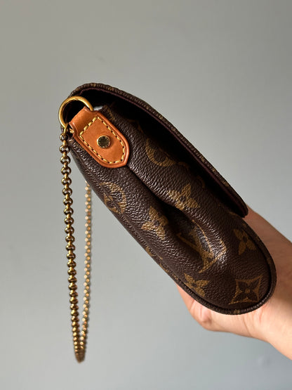 Louis Vuitton Monogram Favorite MM Shoulder Crossbody Bag