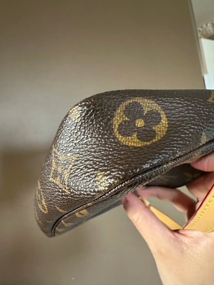 Louis Vuitton Monogram Pochette Accessoires