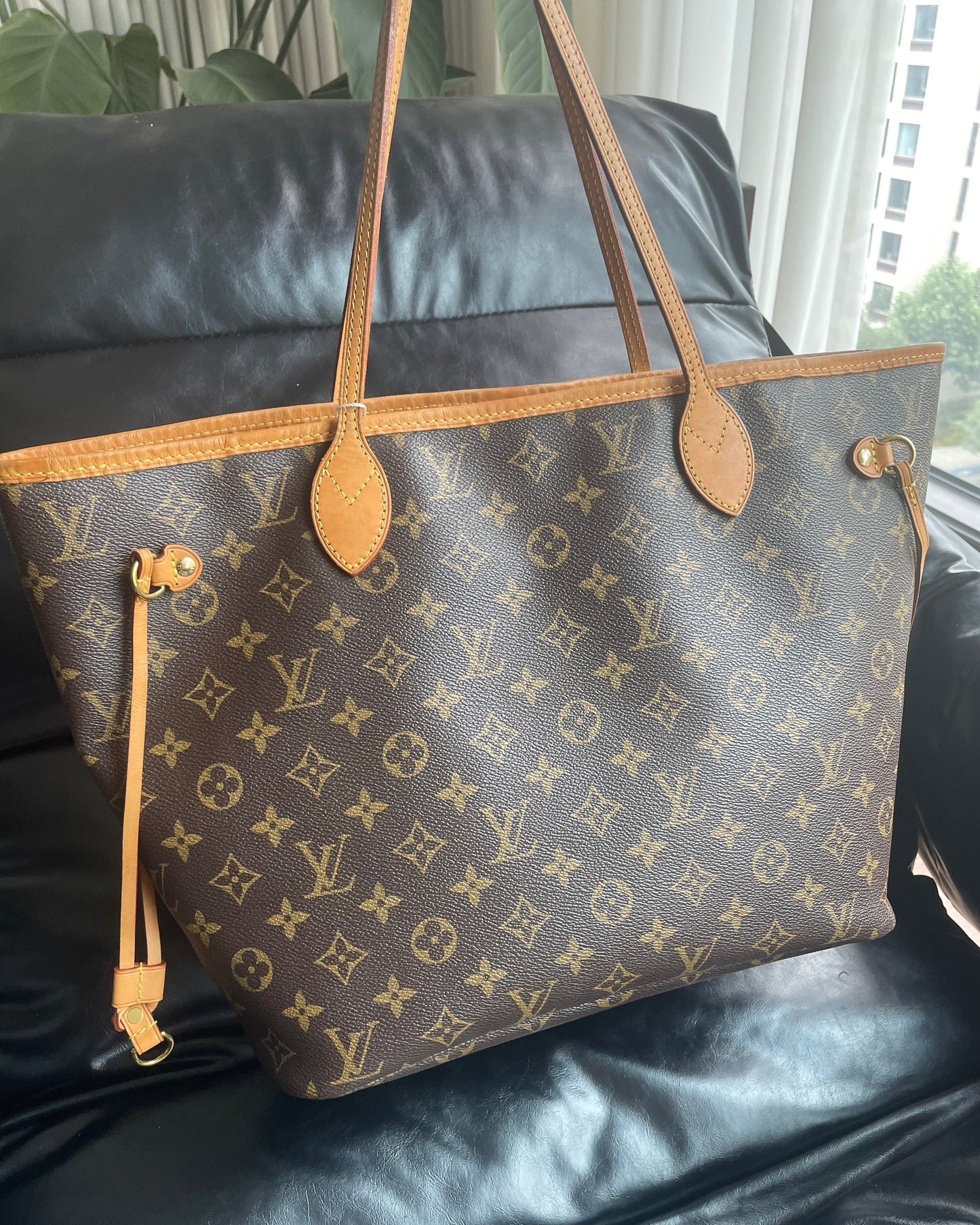 (Coming Soon) Louis Vuitton Monogram Neverfull MM Tote Pivoine/Fuschia