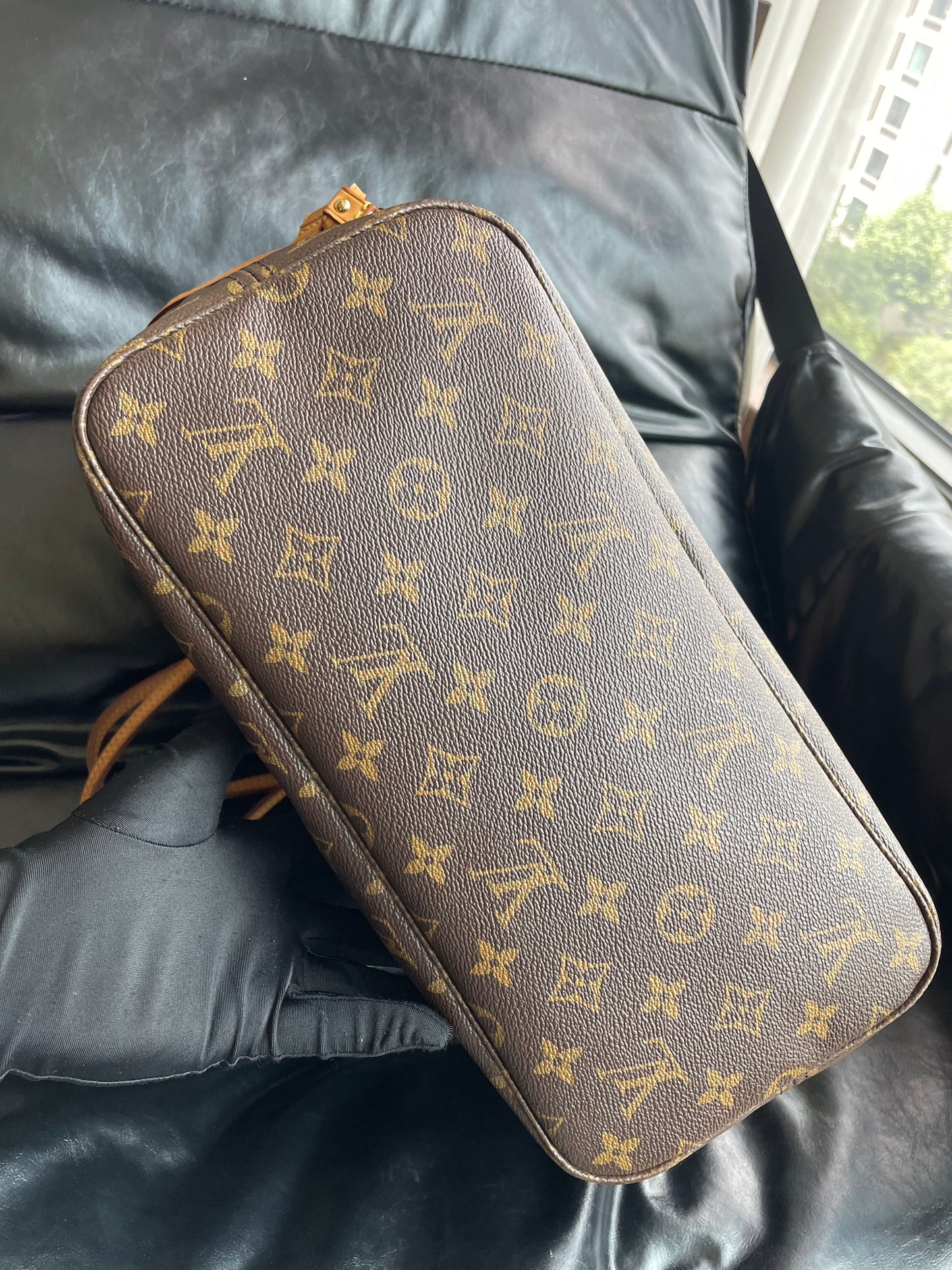 (Coming Soon) Louis Vuitton Monogram Neverfull MM Tote Pivoine/Fuschia