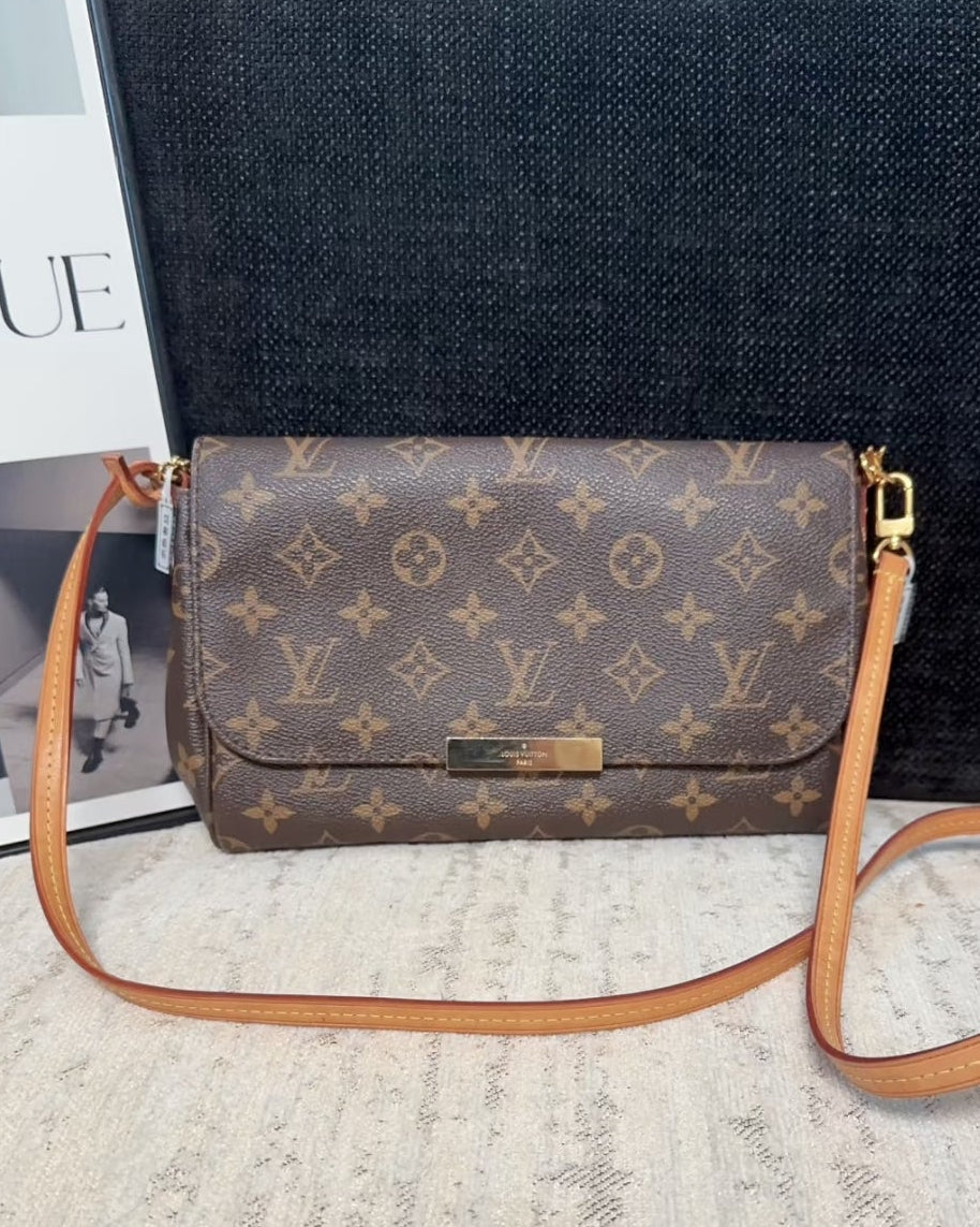 PRE-ORDER Louis Vuitton Monogram Favorite MM Shoulder Crossbody Bag