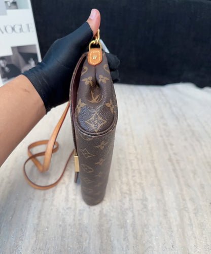PRE-ORDER Louis Vuitton Monogram Favorite MM Shoulder Crossbody Bag