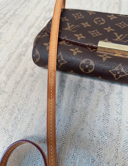 PRE-ORDER Louis Vuitton Monogram Favorite MM Shoulder Crossbody Bag
