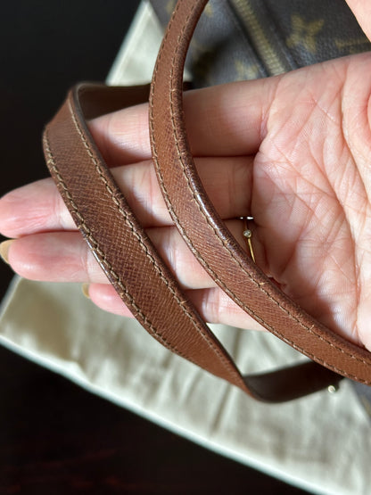 Louis Vuitton Monogram Papillon 30 Handbag