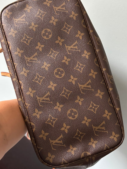 Louis Vuitton Monogram Neverfull MM Tote