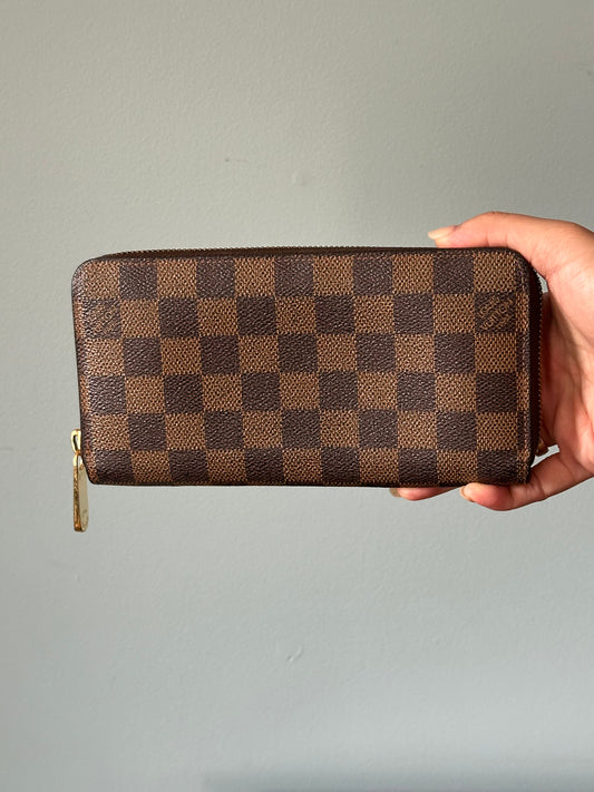 Louis Vuitton Damier Ebene Zippy Wallet