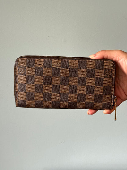 Louis Vuitton Damier Ebene Zippy Wallet