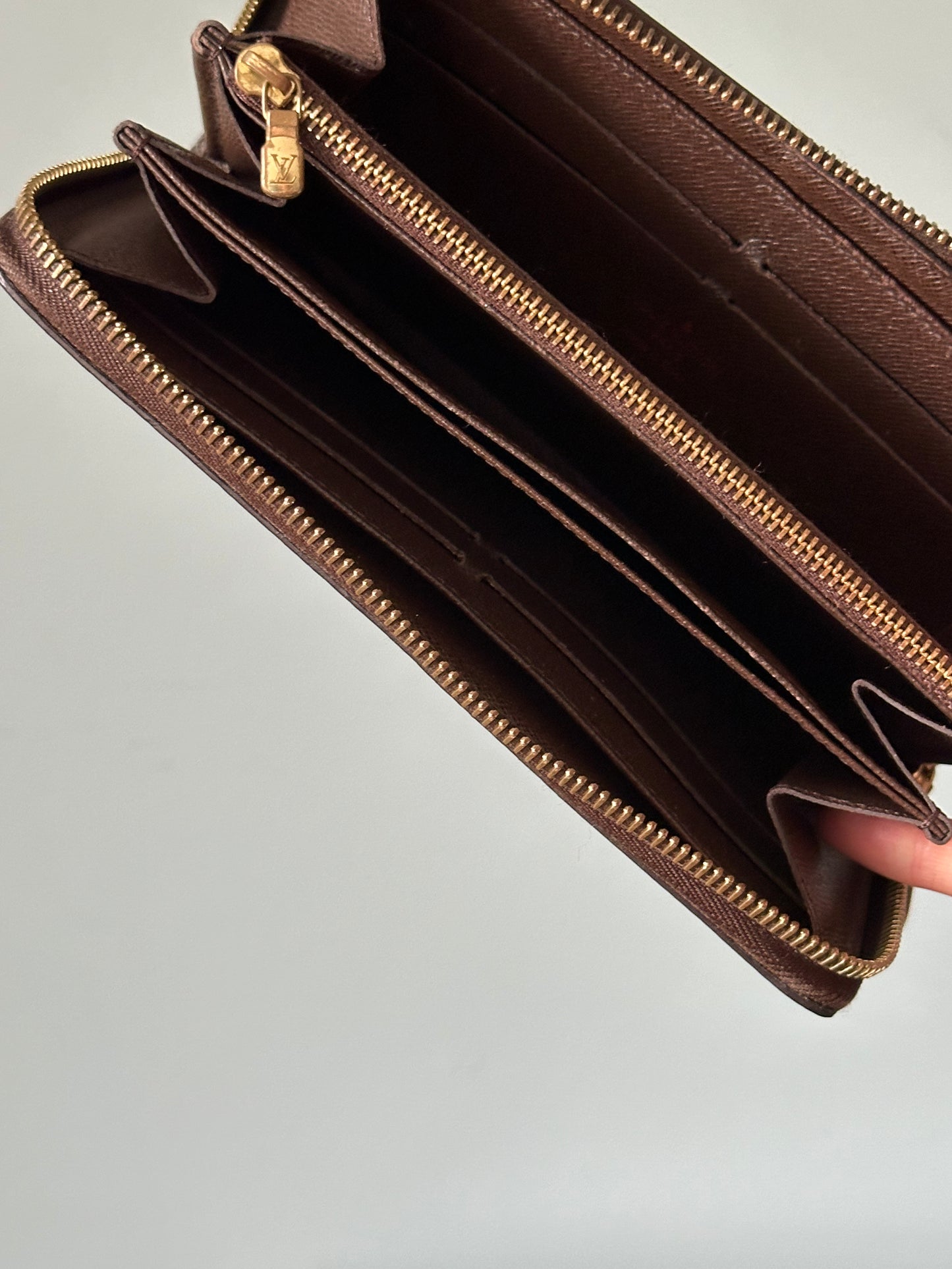 Louis Vuitton Damier Ebene Zippy Wallet