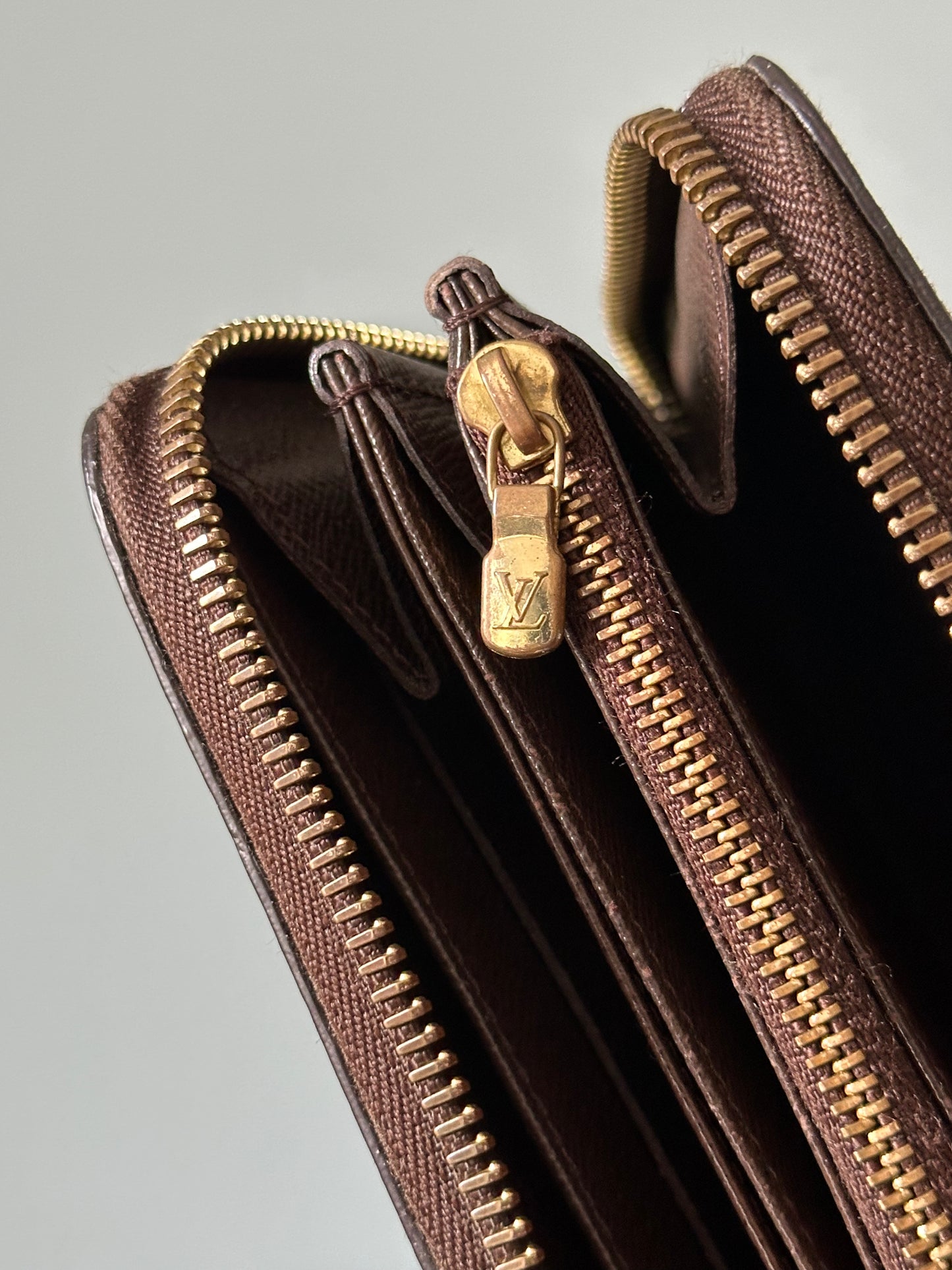 Louis Vuitton Damier Ebene Zippy Wallet