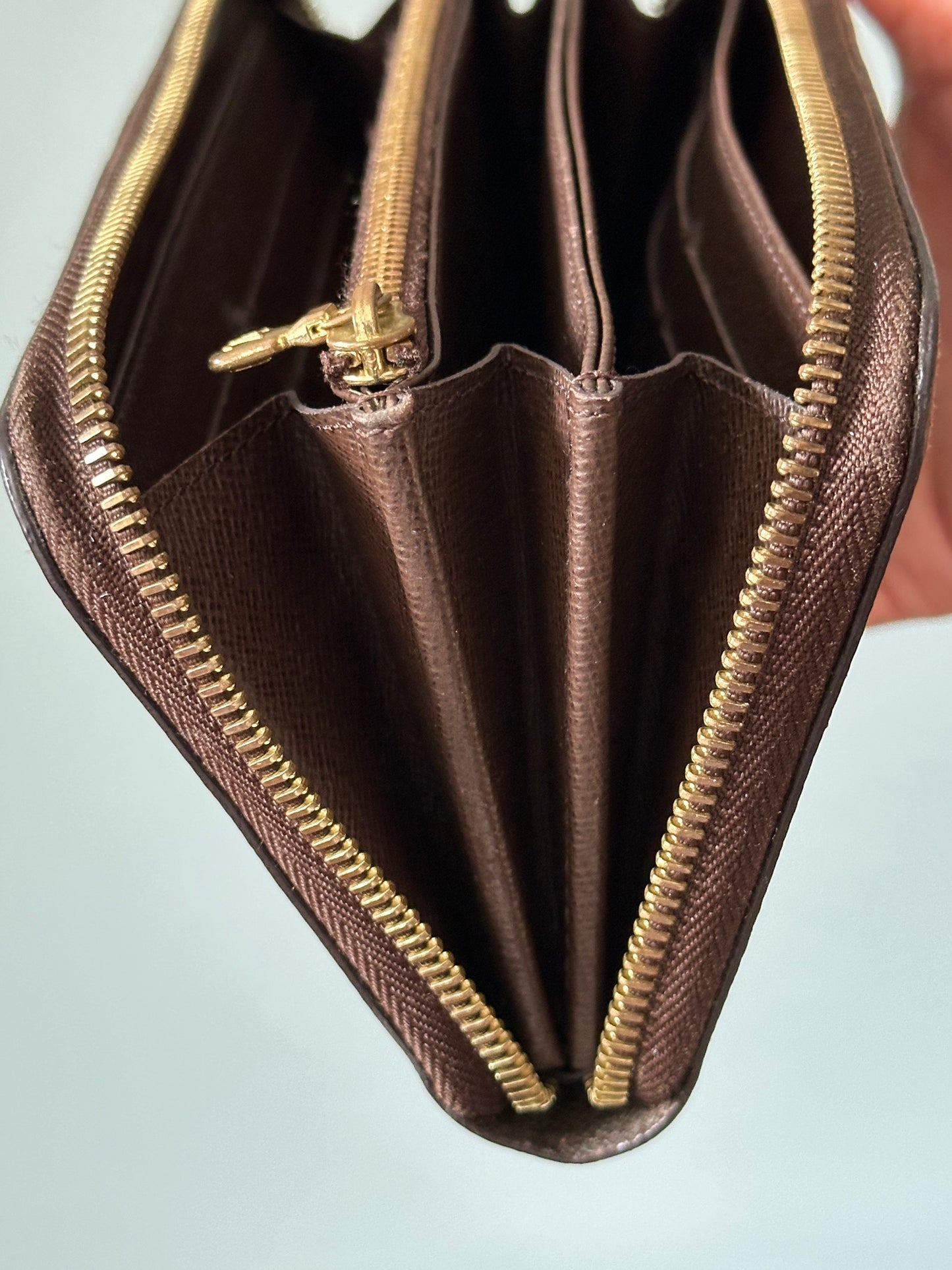 Louis Vuitton Damier Ebene Zippy Wallet